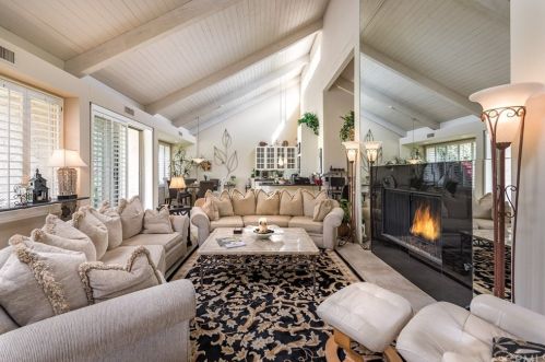 111 Mission Hills Dr, Rancho Mirage CA  92270-1477 exterior