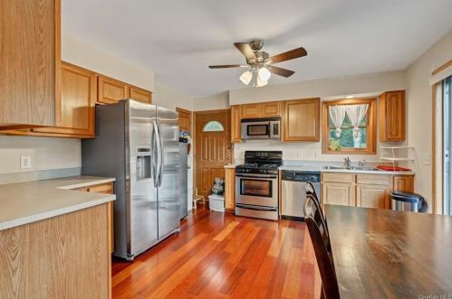 724 Sackett Lake Rd, Monticello NY  12701-4714 exterior