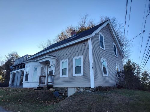 1273 1 Nh Tpke, Northwood NH  03261-3408 exterior