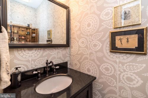 1103 Quinard Ct, Prospectville PA  19002-6010 exterior