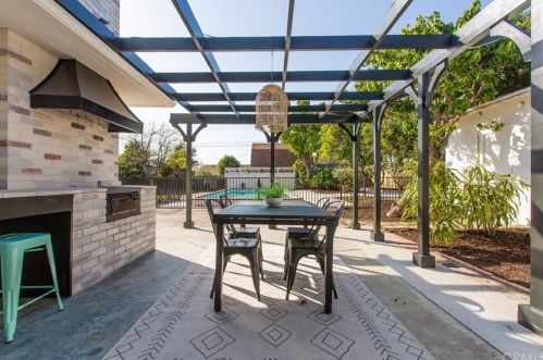 8335 Catalina Ave, Whittier CA  90602-2807 exterior