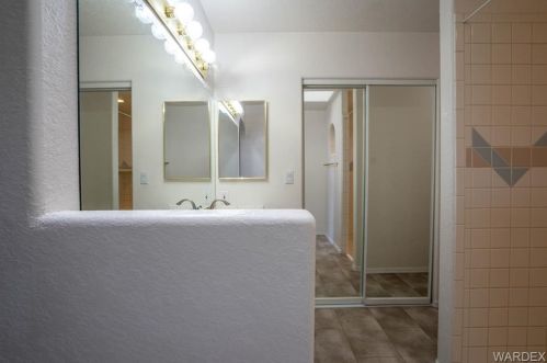 2064 Desert Palms Dr, Bullhead City AZ  86426-8803 exterior