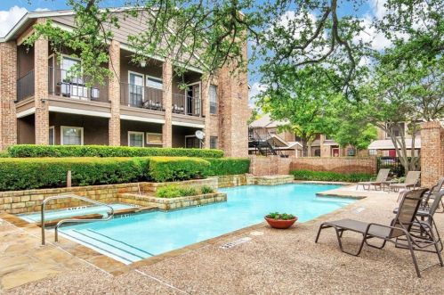5859 Frankford Rd, Dallas, TX 75252-5378