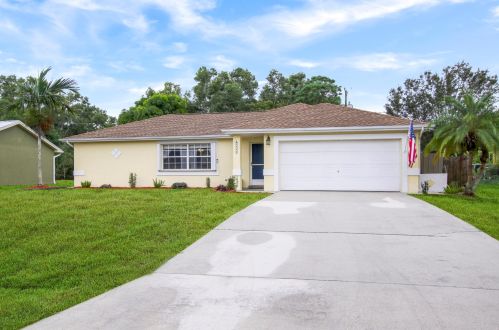 4845 Ironton Ave, Fort Pierce, FL 34983-1318