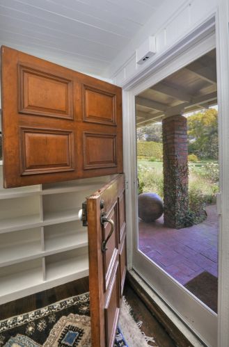 279 Santa Rosa Ln, Santa Barbara CA  93108-2613 exterior