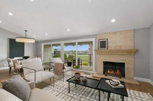 303 Esquina, Newport Beach, CA 92660-3925