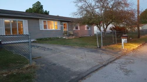 1061 Poplar St, Davisville, WV 26142-8791