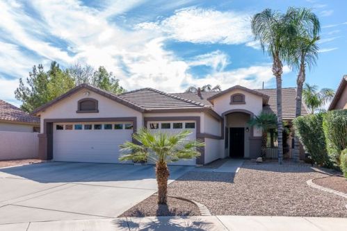 3841 Redfield Ct, Gilbert, AZ 85234-3207