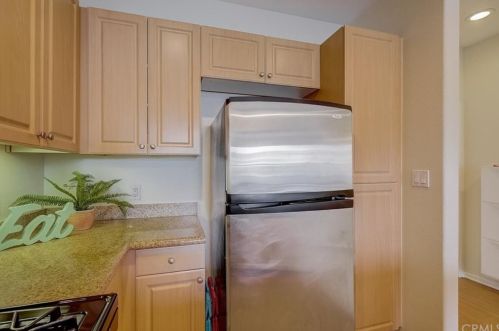 2403 Watermarke Pl, Irvine CA  92612-7690 exterior