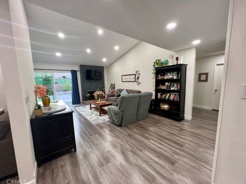 26873 Cuatro Milpas St, Santa Clarita CA  91354-2332 exterior