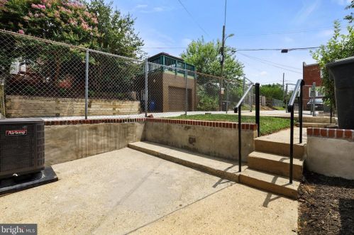 59 Crittenden St, Washington DC  20011-6719 exterior