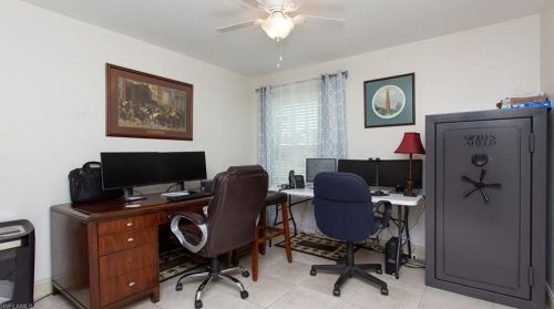 905 52nd St, Cape Coral FL  33914-7086 exterior