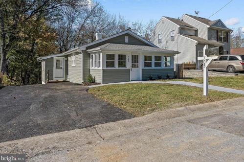 705 Lake St, Wilmington, DE 19804-1226