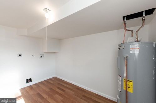 2004 York Dr, Woodbridge VA  22191-2433 exterior