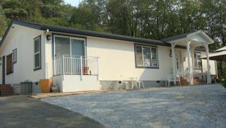 20782 Mammoth Dr, Lakehead, CA 96051-9605