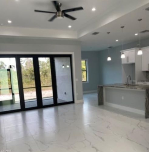 2393 31st Ave, Naples, FL 34120-2929