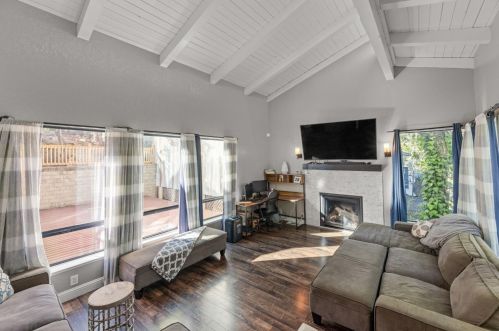 3560 Patterson Way, Folsom CA  95762-4405 exterior