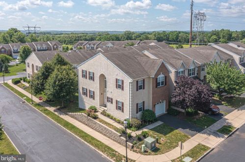 950 Schwendt Ln, Collegeville, PA 19426-4197