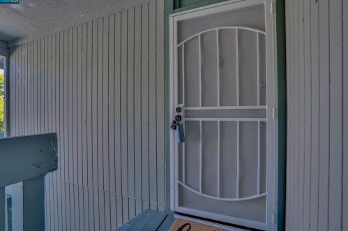 1036 Oak Grove Rd, Concord CA  94518-3231 exterior