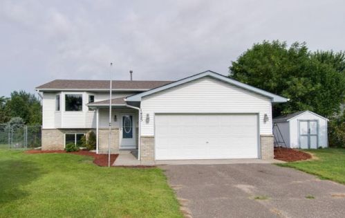 1425 Carriage Ln, Spectacle Lake, MN 55008-3706