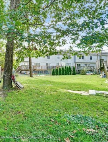 74 Whisper Ct, Lakewood, NJ 08701-1478