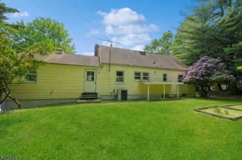 27 Dogwood Rd, Greystone Park NJ  07950-1918 exterior