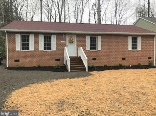 616 Harrison Cir, Locust Grove, VA 22508-5332