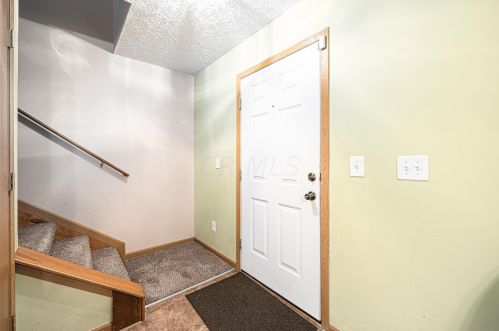 8311 Crete Ln, Blacklick OH  43004-8307 exterior