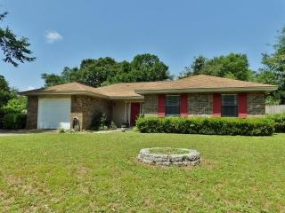 5575 Wesley Dr, Milton, FL 32570-8262