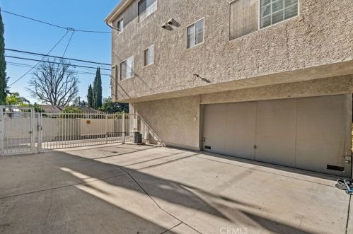 16800 Saticoy St, Van Nuys CA 91406-2766 exterior