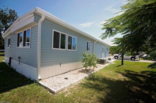 5157 Sandpiper Dr, Saint James City FL  33956-2837 exterior