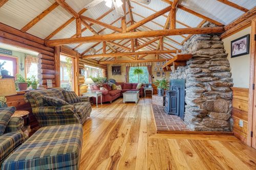 16 Sweet Miller Ln, Rindge NH 03461-5739 exterior