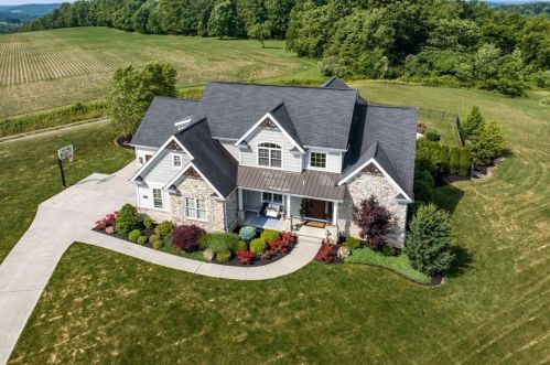 117 Vista Ct, Harmony, PA 16037-7901