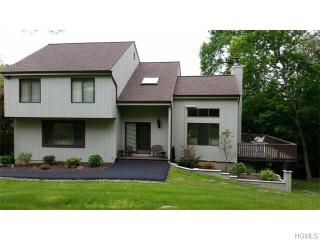 46 Santino Ct, Mahopac, NY 10541-1051