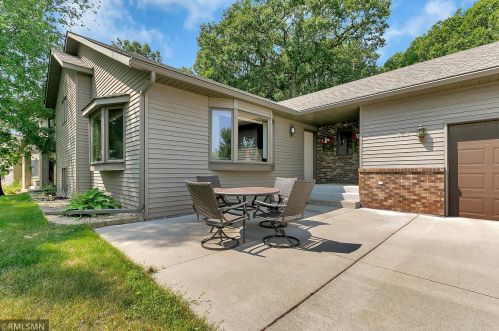 1066 Sunwood Park Ln, Saint Cloud, MN 56387-1765