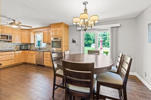 309 Pilgrim Ln, Southington CT  06489-1345 exterior