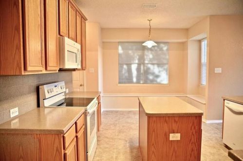1427 Autumnmist Dr, Allen TX  75002-4957 exterior