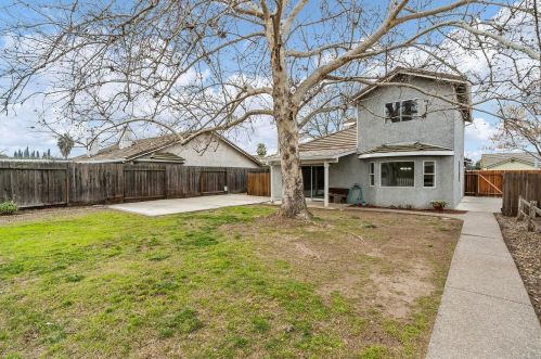 15530 Lottie Way, Lathrop CA  95330-9475 exterior