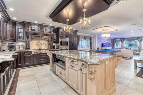 2672 Rachel St, North Bellmore NY  11710-5414 exterior