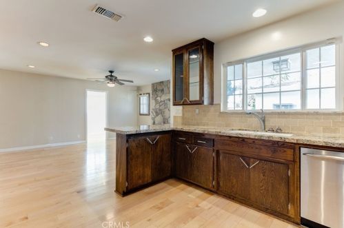 13417 Ocean Gate Ave, Hawthorne CA  90250-5611 exterior