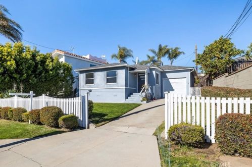 1007 Del Amo St, Redondo Beach, CA 90277-3003