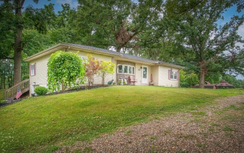 18384 Baker Rd, Mount Vernon, OH 43050-9579
