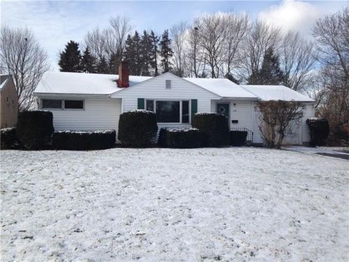 650 Laurel Dr, Hermitage, PA 16150-1881