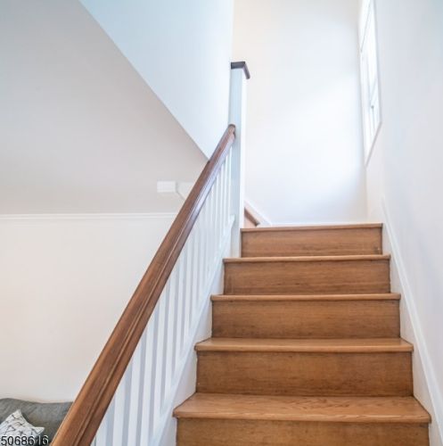 61 Grove Ave, Verona NJ  07044-1612 exterior