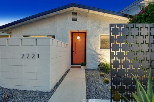 2221 Francis Dr, Palm Springs CA  92262-2553 exterior