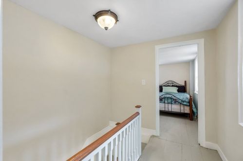 37 Main St, Petersham MA 01366-9502 exterior