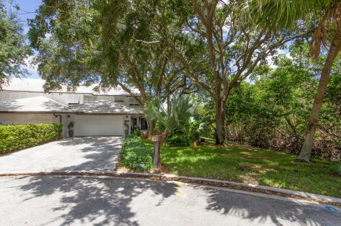 5246 Boca Marina Cir, Boca Raton FL  33487-5247 exterior