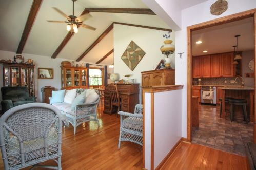 140 Cardiff Rd, Wales, WI 53183-9781