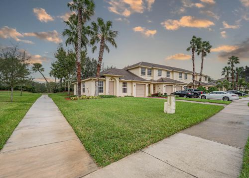 9911 Villa Cir, Vero Beach, FL 32966-3141