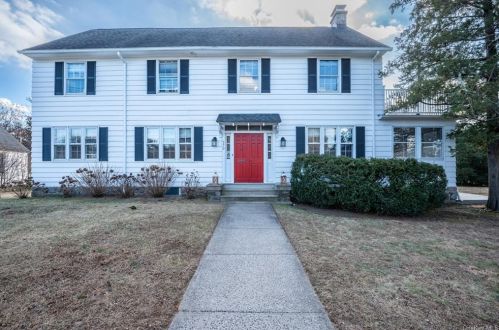 570 Colonial Ave, New Rochelle, NY 10803-2120